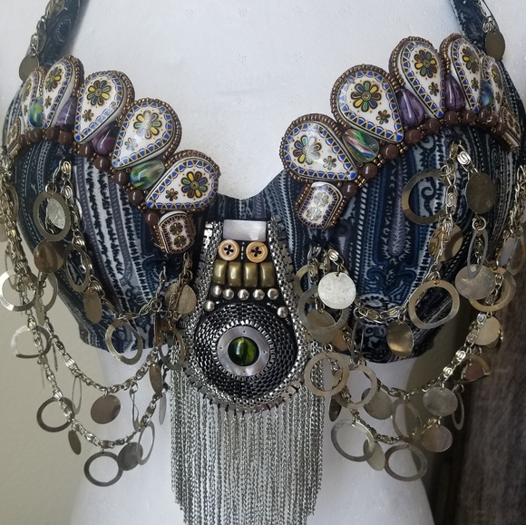 Belly Dancer Gypsy Hand Beades Costume - Picture 12 of 16